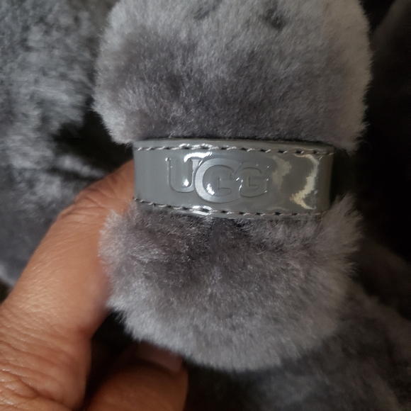 Ugg fuzzy slippers - Picture 8 of 8